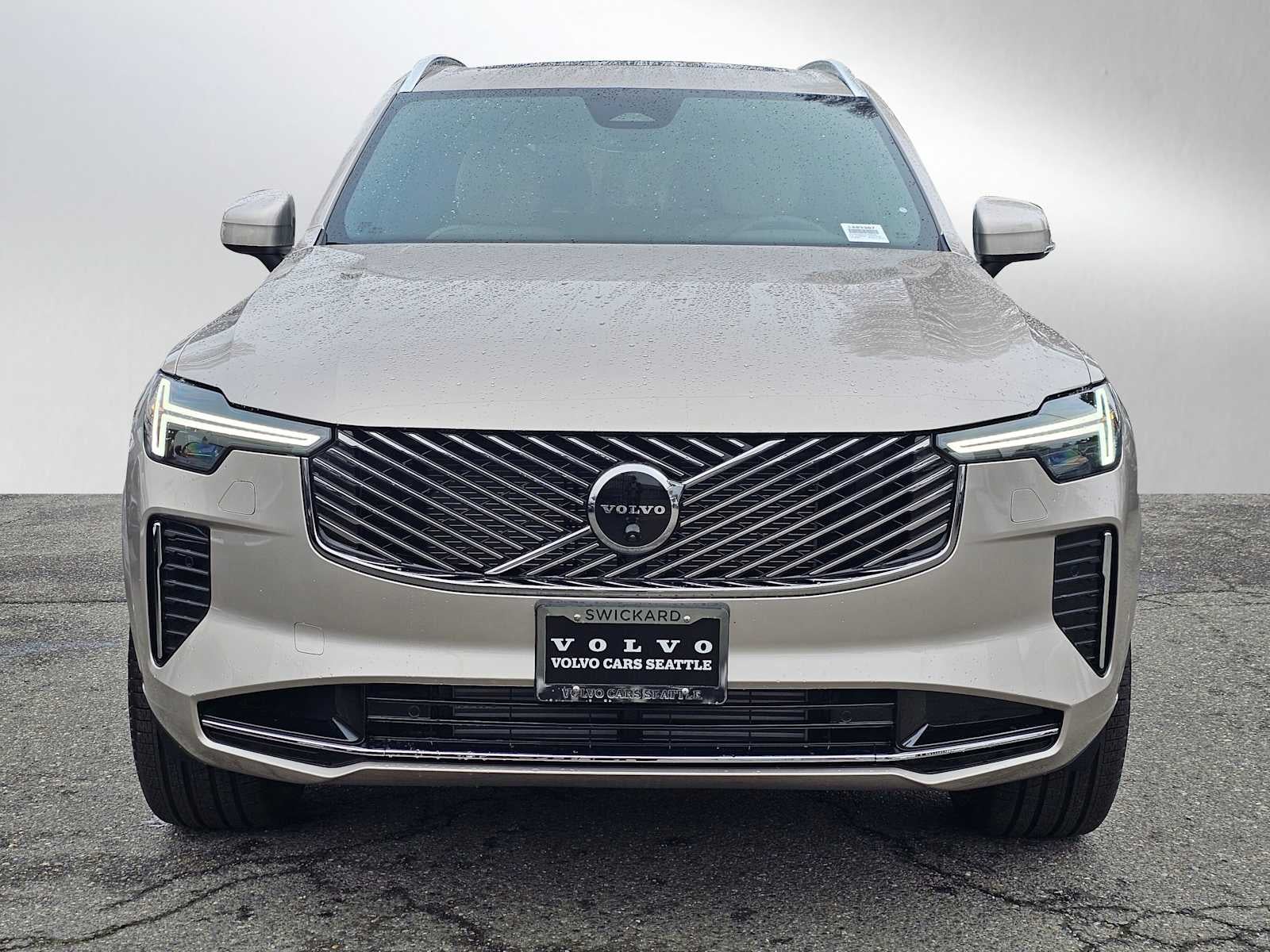 2026 Volvo XC90 Plug-In Hybrid Plus