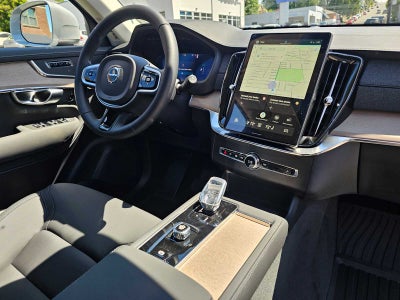 2026 Volvo XC90 Plug-In Hybrid Plus