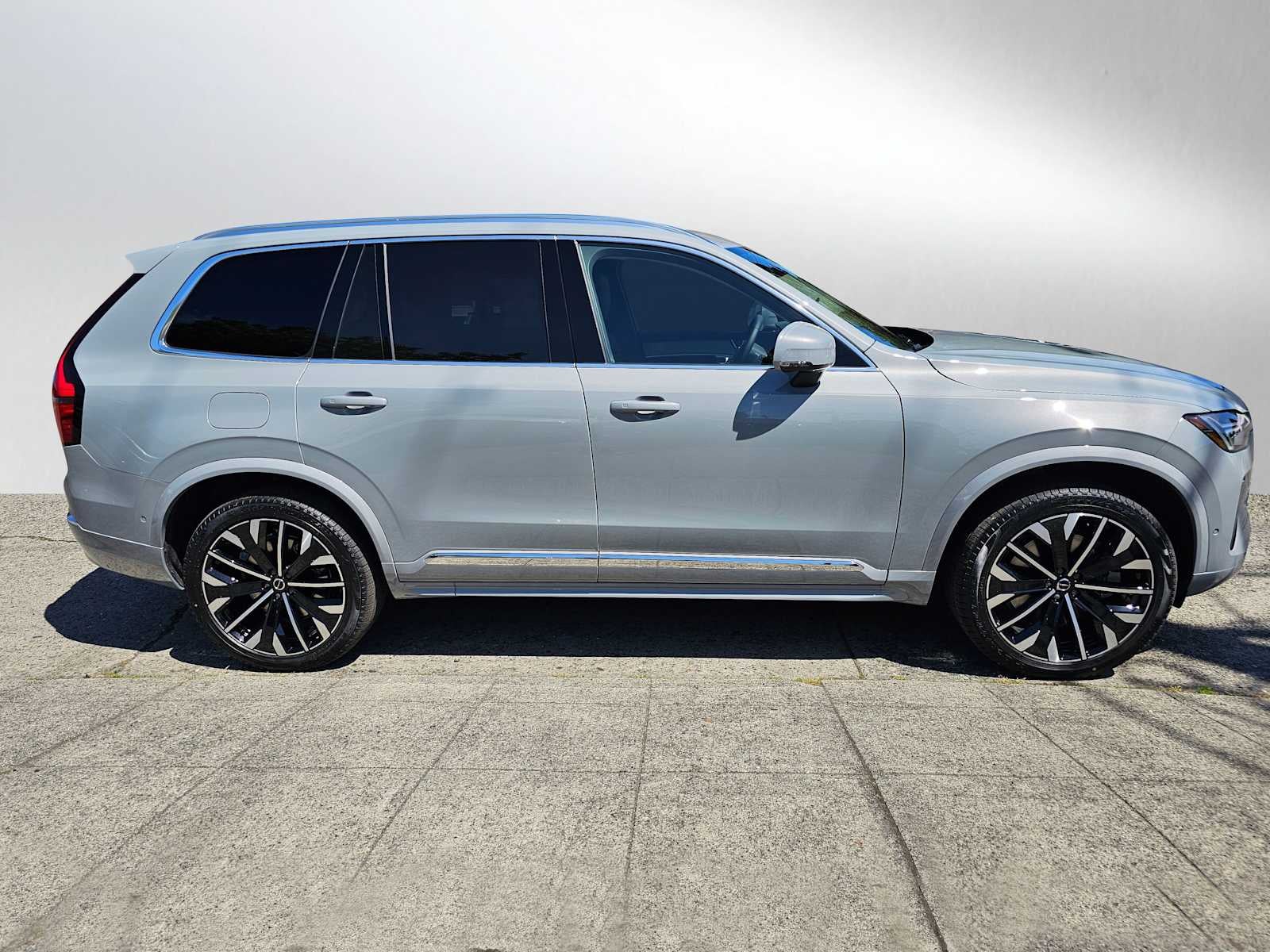 2026 Volvo XC90 Plug-In Hybrid Plus