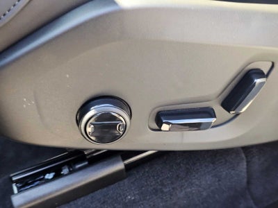 2026 Volvo XC90 Plug-In Hybrid Plus