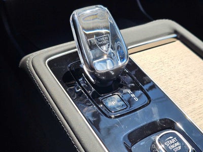 2026 Volvo XC90 Plug-In Hybrid Plus