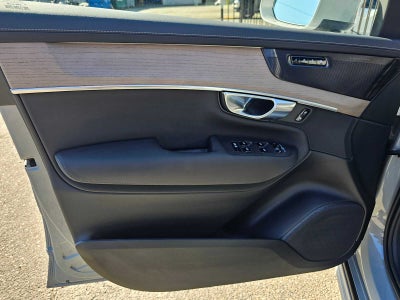 2026 Volvo XC90 Plug-In Hybrid Plus