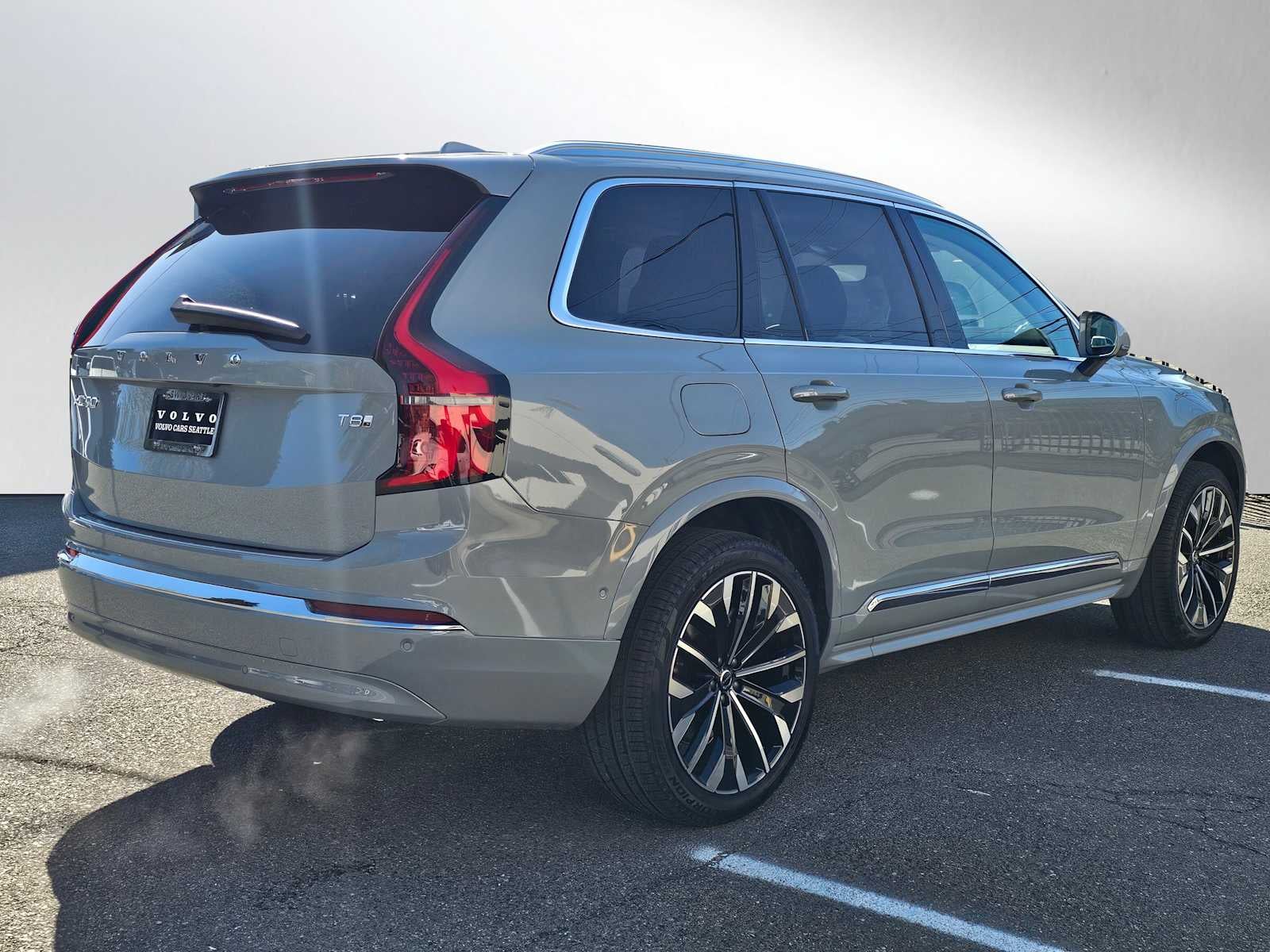 2026 Volvo XC90 Plug-In Hybrid Plus