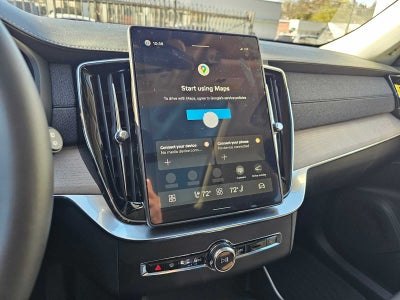 2026 Volvo XC90 Plug-In Hybrid Plus