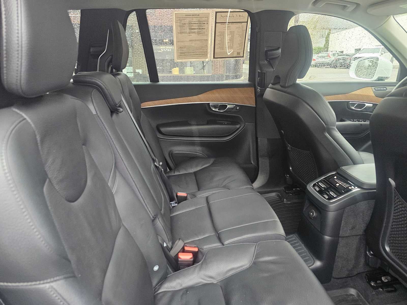 2025 Volvo XC90 Plug-In Hybrid Plus