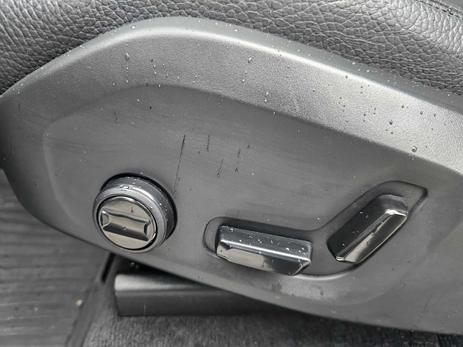 2025 Volvo XC90 Plug-In Hybrid Plus