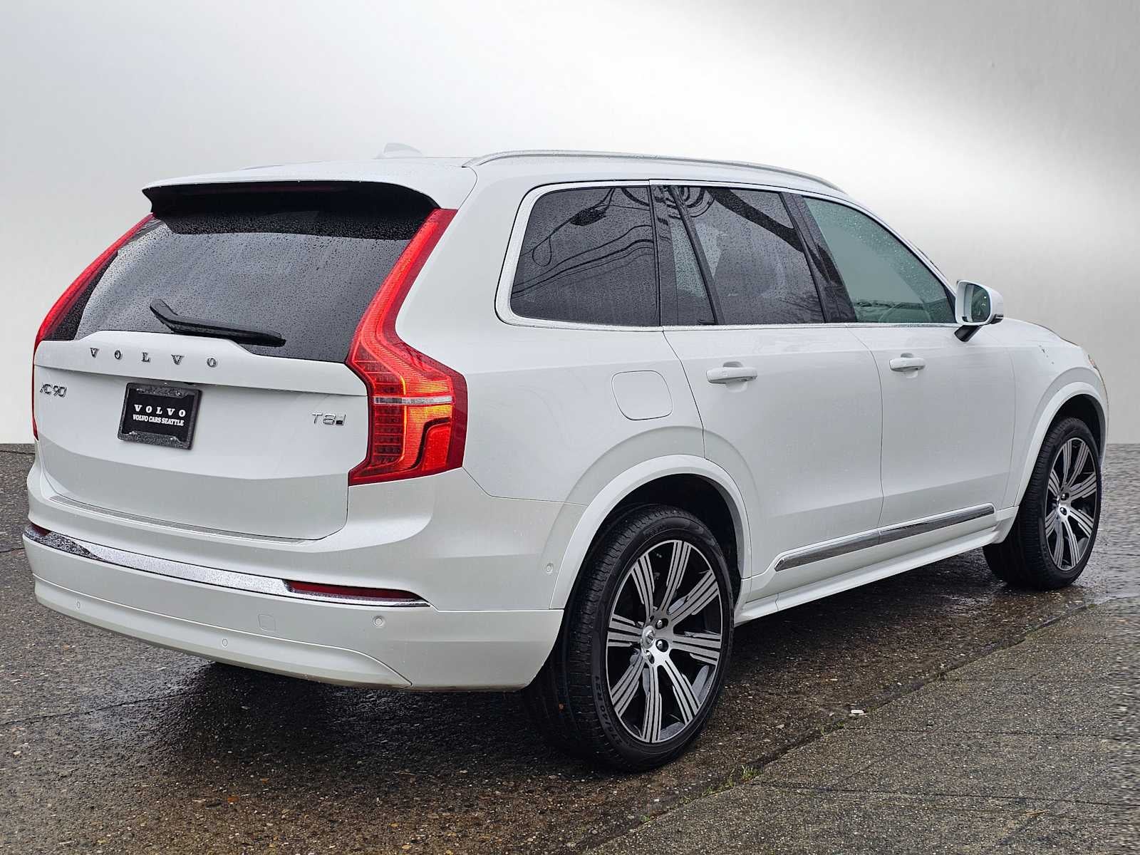 2025 Volvo XC90 Plug-In Hybrid Plus