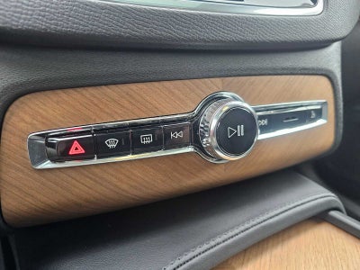 2025 Volvo XC90 Plug-In Hybrid Plus