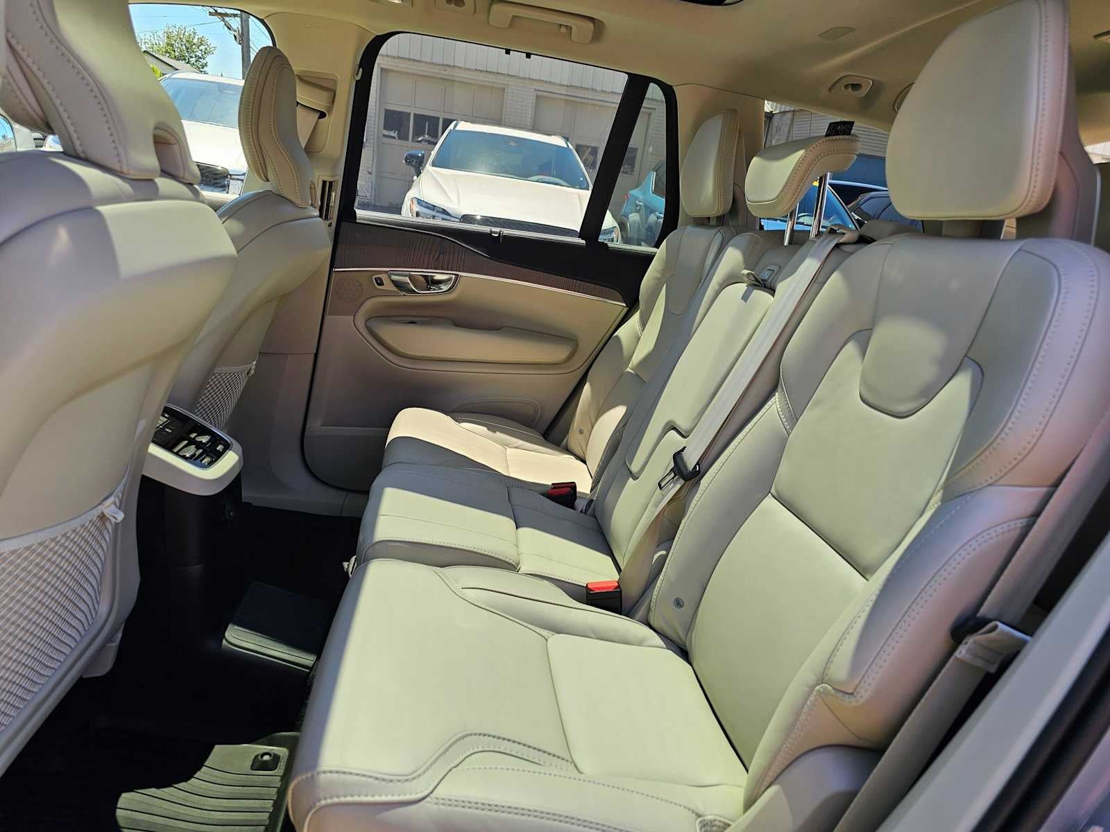 2025 Volvo XC90 Plug-In Hybrid Ultra