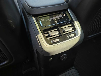 2026 Volvo XC90 Plug-In Hybrid Ultra