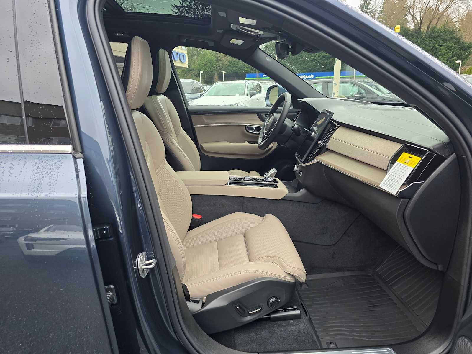 2026 Volvo XC90 Plug-In Hybrid Ultra