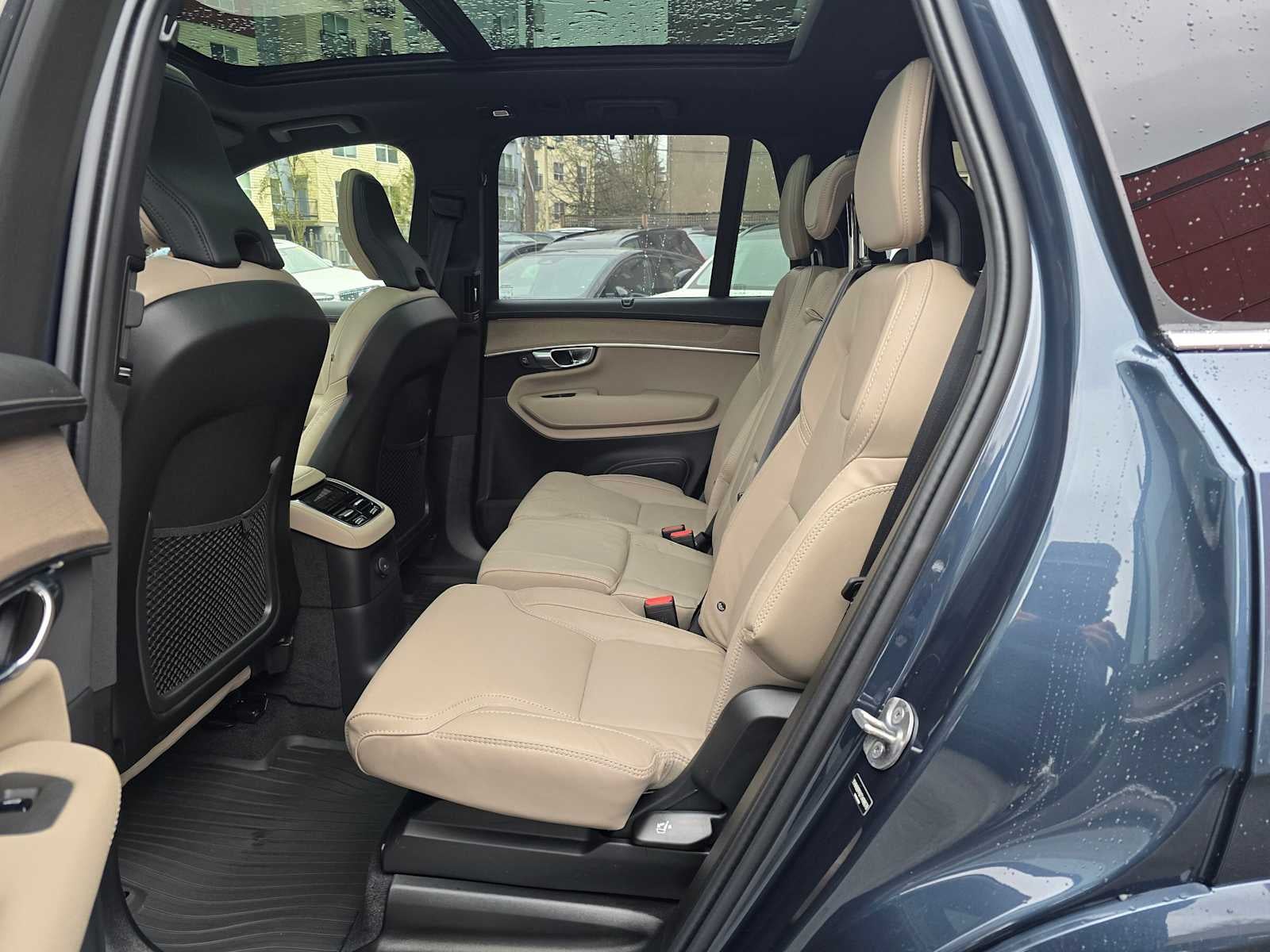 2026 Volvo XC90 Plug-In Hybrid Ultra
