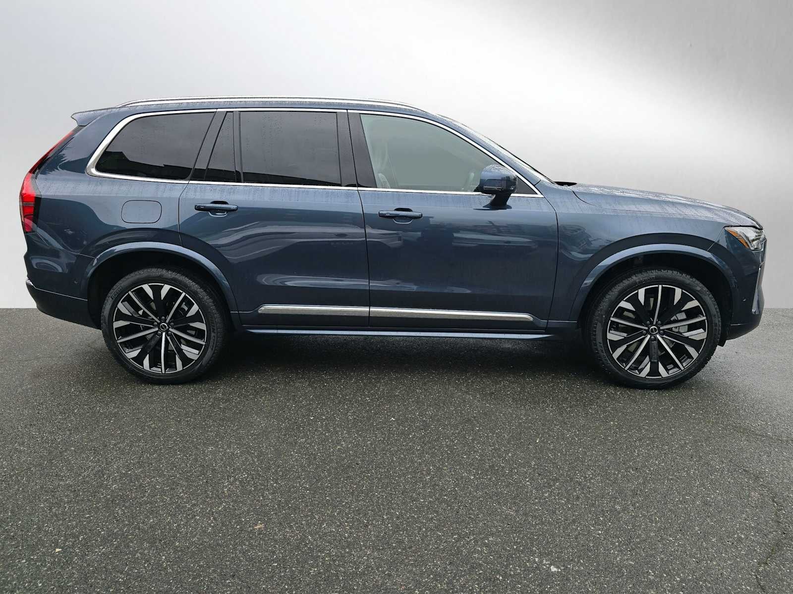 2026 Volvo XC90 Plug-In Hybrid Ultra
