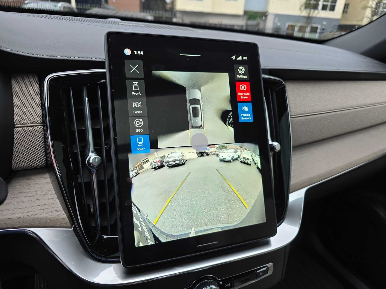 2026 Volvo XC90 Plug-In Hybrid Ultra