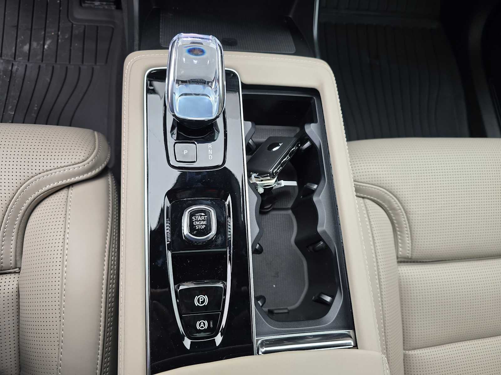 2026 Volvo XC90 Plug-In Hybrid Ultra