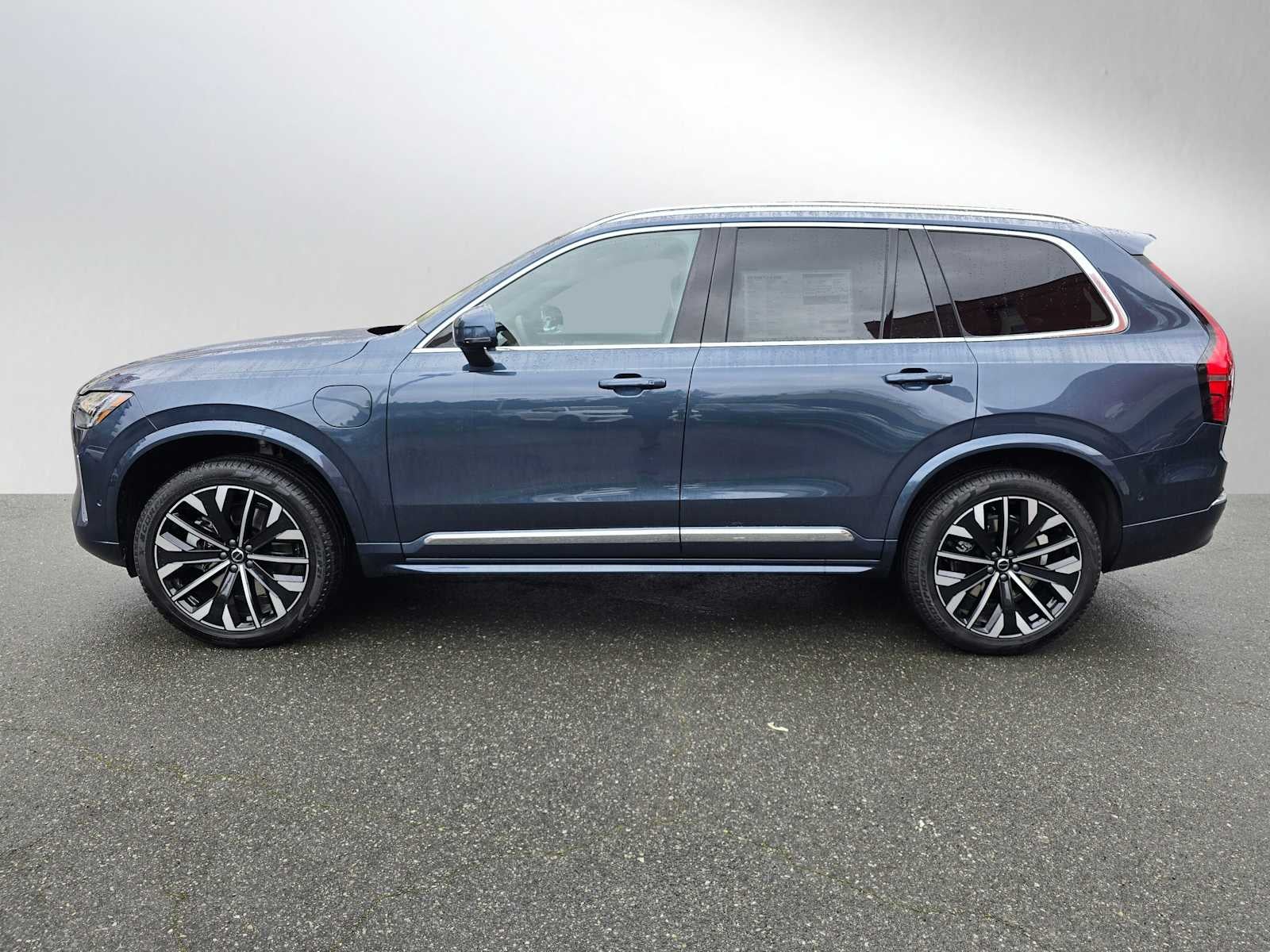 2026 Volvo XC90 Plug-In Hybrid Ultra