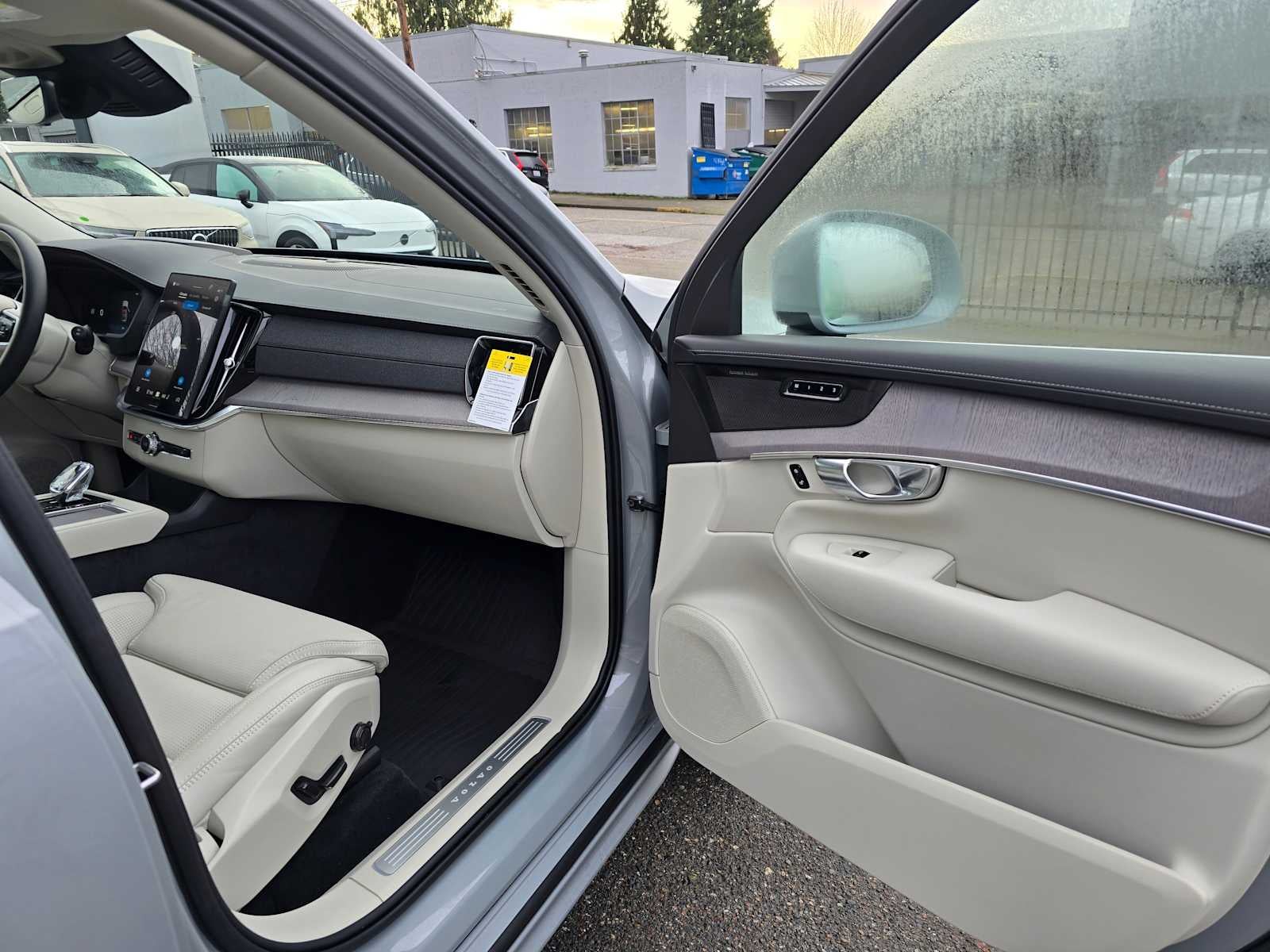 2026 Volvo XC90 Plug-In Hybrid Ultra