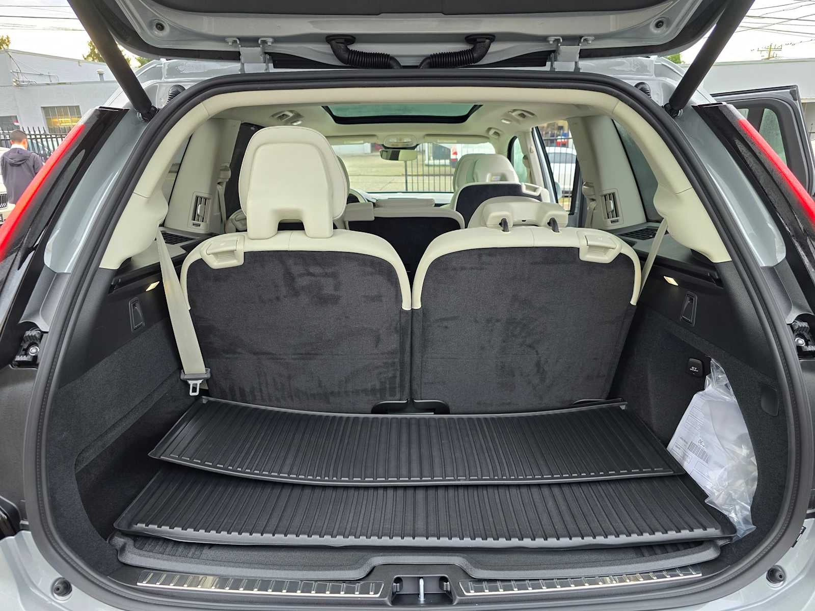 2026 Volvo XC90 Plug-In Hybrid Ultra