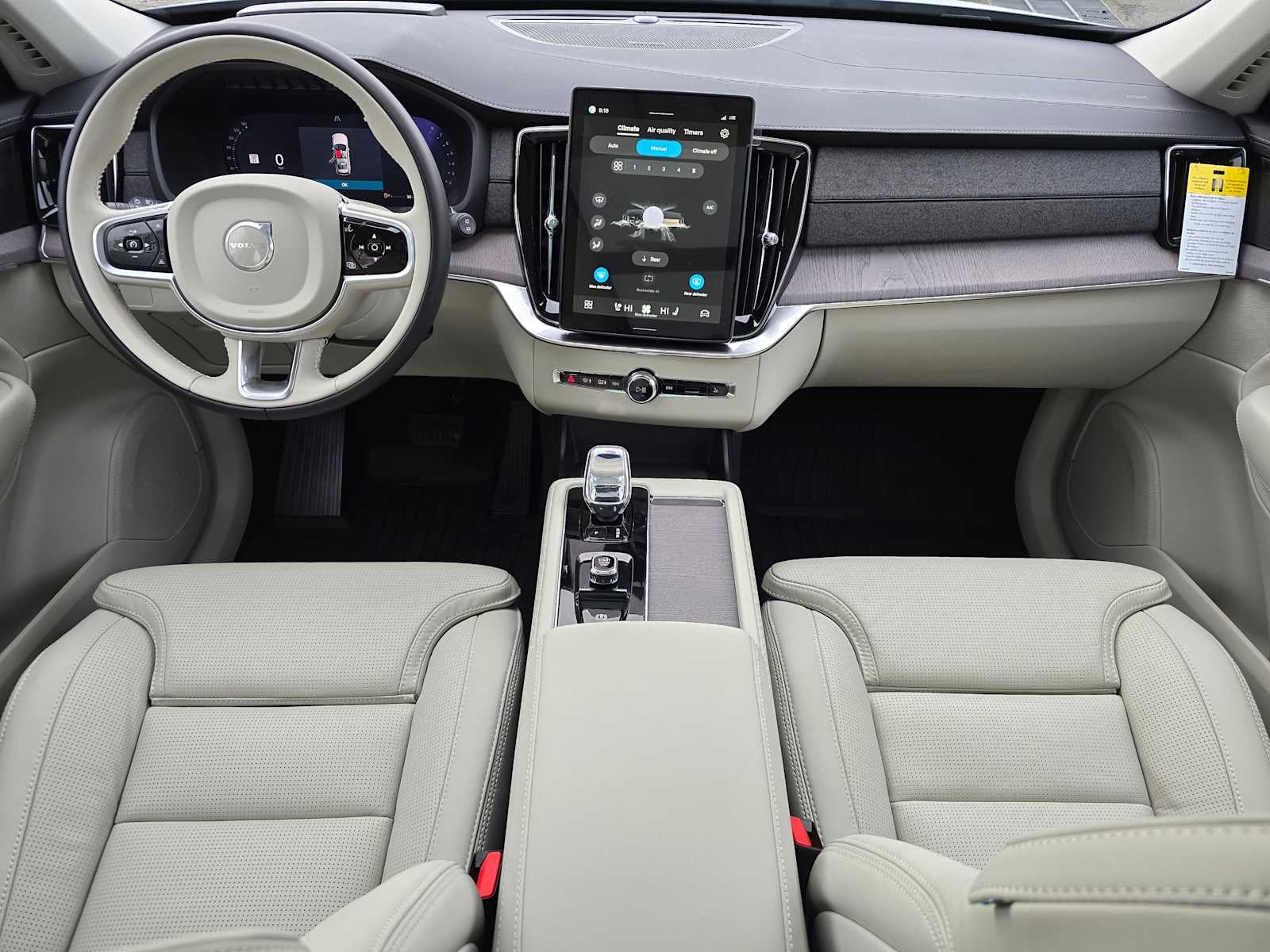 2026 Volvo XC90 Plug-In Hybrid Ultra