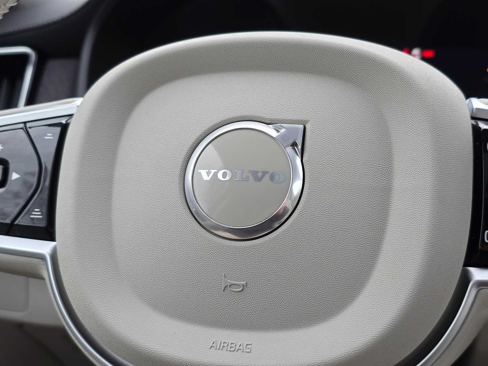 2026 Volvo XC90 Plug-In Hybrid Ultra