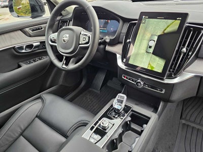 2026 Volvo XC90 Plug-In Hybrid Ultra Dark Theme