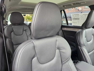 2026 Volvo XC90 Plug-In Hybrid Ultra Dark Theme