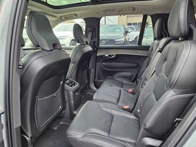 2026 Volvo XC90 Plug-In Hybrid Ultra Dark Theme