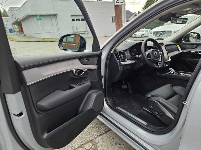 2026 Volvo XC90 Plug-In Hybrid Ultra Dark Theme