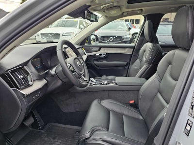 2026 Volvo XC90 Plug-In Hybrid Ultra Dark Theme