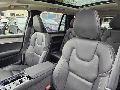 2026 Volvo XC90 Plug-In Hybrid Ultra Dark Theme