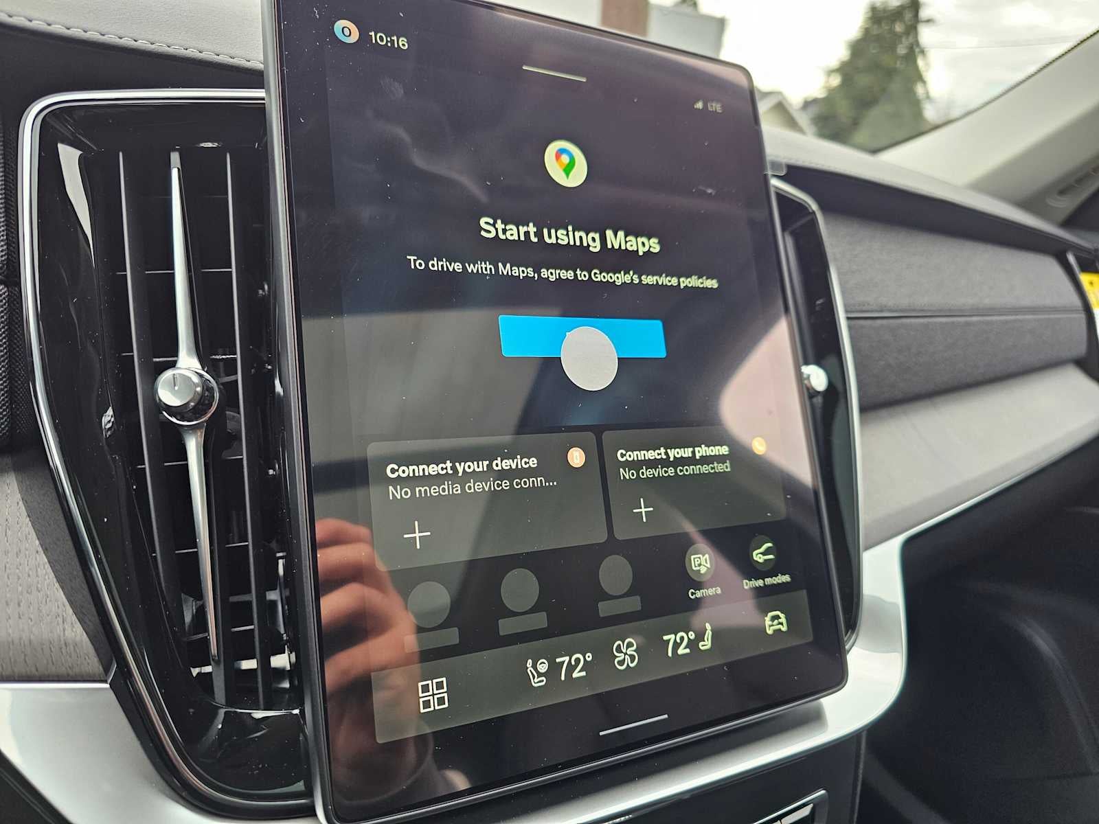 2026 Volvo XC90 Plug-In Hybrid Ultra Dark Theme