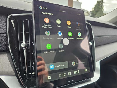 2026 Volvo XC90 Plug-In Hybrid Ultra Dark Theme