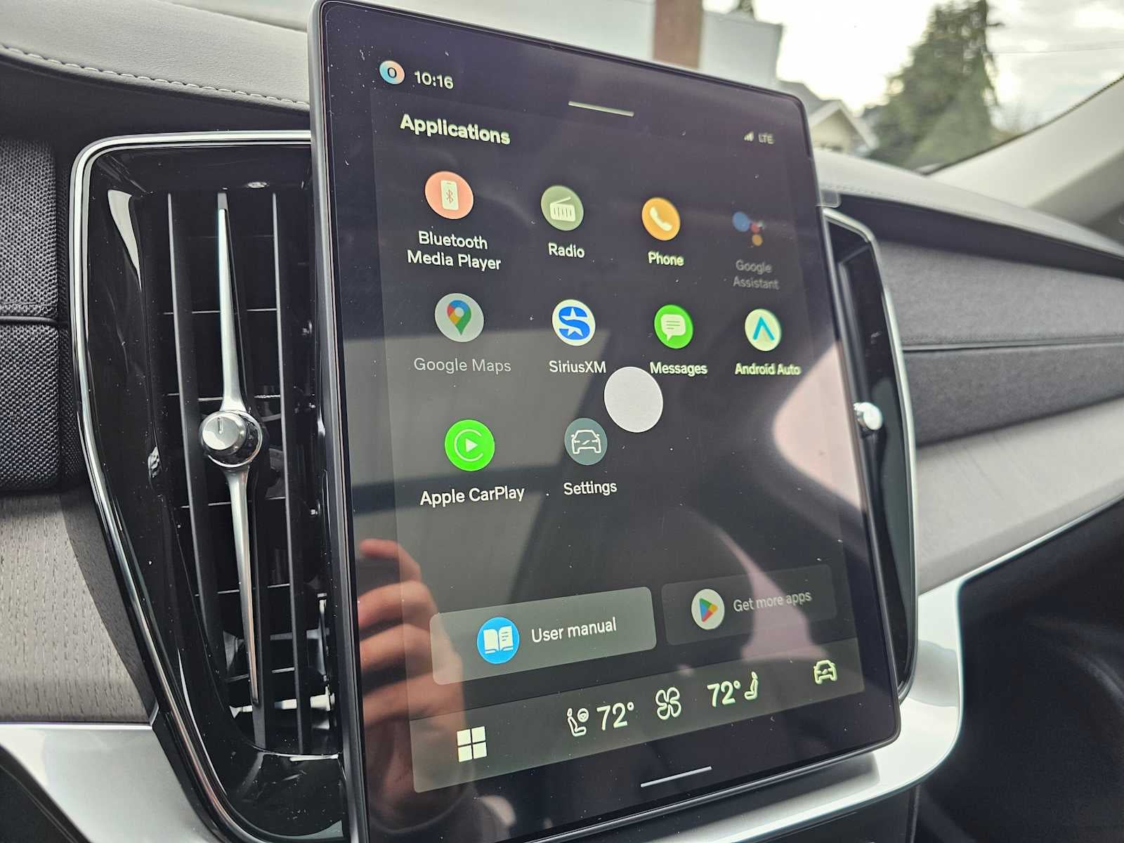 2026 Volvo XC90 Plug-In Hybrid Ultra Dark Theme