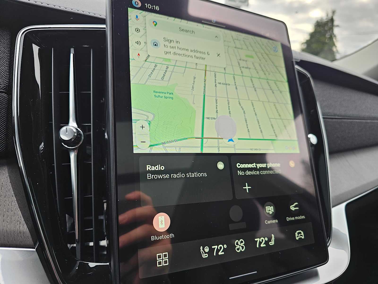 2026 Volvo XC90 Plug-In Hybrid Ultra Dark Theme