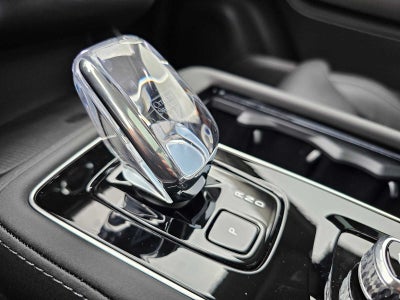 2026 Volvo XC90 Plug-In Hybrid Ultra Dark Theme