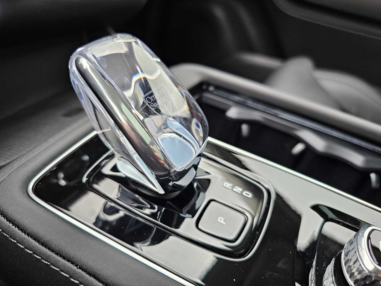 2026 Volvo XC90 Plug-In Hybrid Ultra Dark Theme