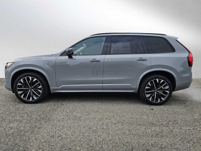 2026 Volvo XC90 Plug-In Hybrid Ultra Dark Theme