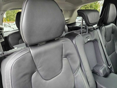 2026 Volvo XC90 Plug-In Hybrid Ultra Dark Theme