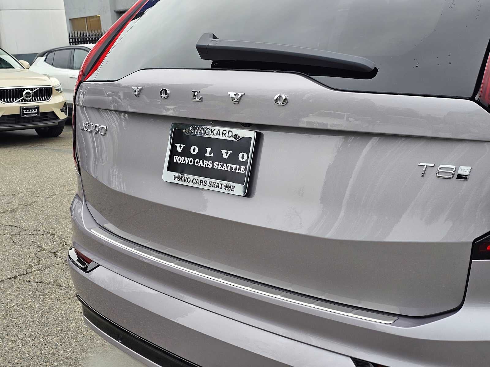 2026 Volvo XC90 Plug-In Hybrid Ultra Dark Theme