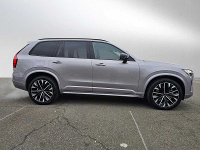 2026 Volvo XC90 Plug-In Hybrid Ultra Dark Theme