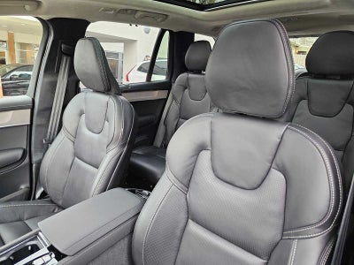 2026 Volvo XC90 Plug-In Hybrid Ultra Dark Theme
