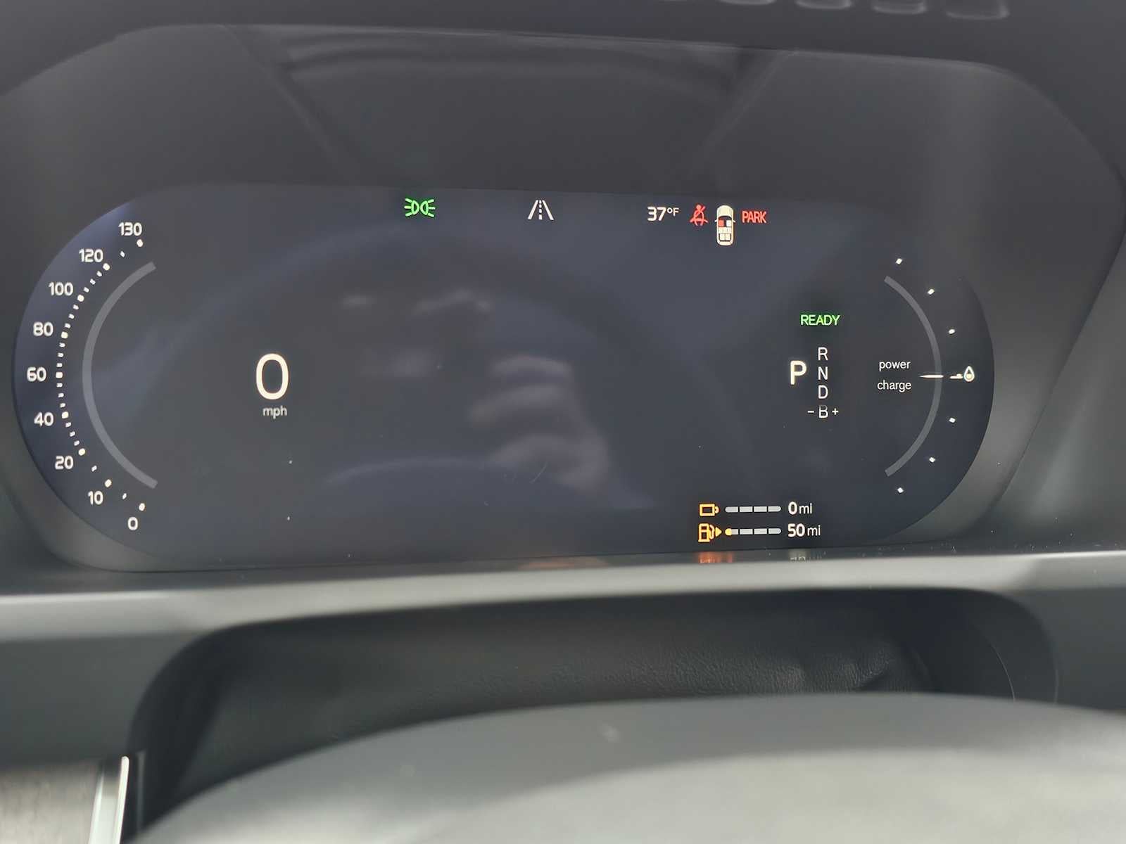 2026 Volvo XC90 Plug-In Hybrid Ultra Dark Theme