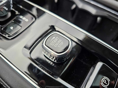 2026 Volvo XC90 Plug-In Hybrid Ultra Dark Theme