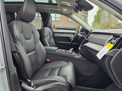 2026 Volvo XC90 Plug-In Hybrid Ultra Dark Theme