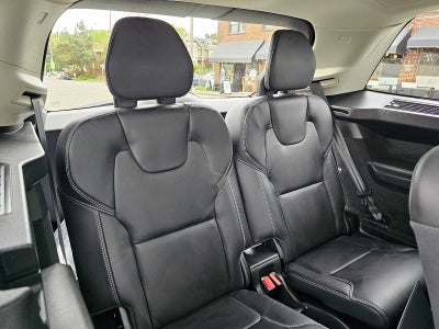 2026 Volvo XC90 Plug-In Hybrid Ultra Dark Theme