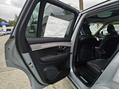 2026 Volvo XC90 Plug-In Hybrid Ultra Dark Theme