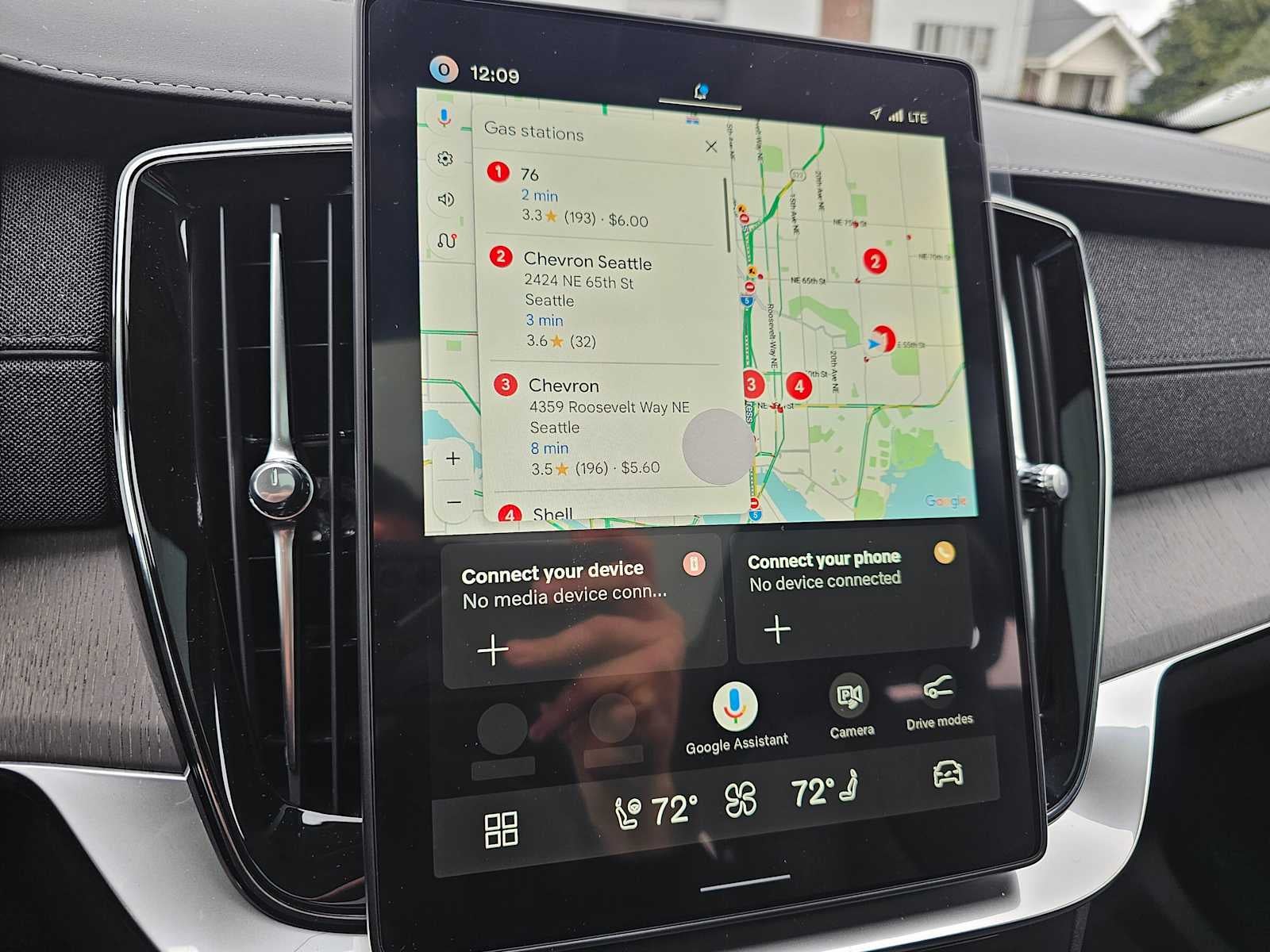 2026 Volvo XC90 Plug-In Hybrid Ultra Dark Theme