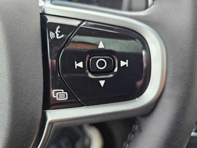 2026 Volvo XC90 Plug-In Hybrid Ultra Dark Theme