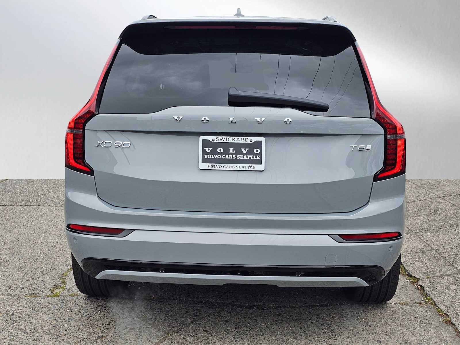 2026 Volvo XC90 Plug-In Hybrid Ultra Dark Theme