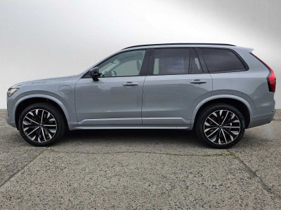2026 Volvo XC90 Plug-In Hybrid Ultra Dark Theme
